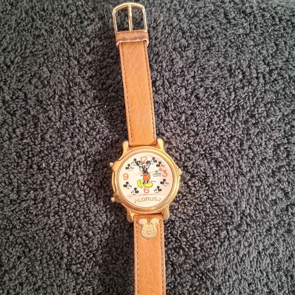 Vintage Mickey Mouse Character Watch by Lorus Disney Quartz Gold Tone Wristwatch